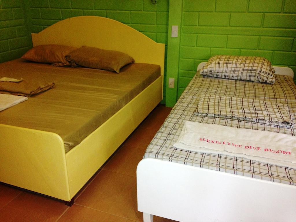 Alexis Cliff Dive Resort Panglao Room photo