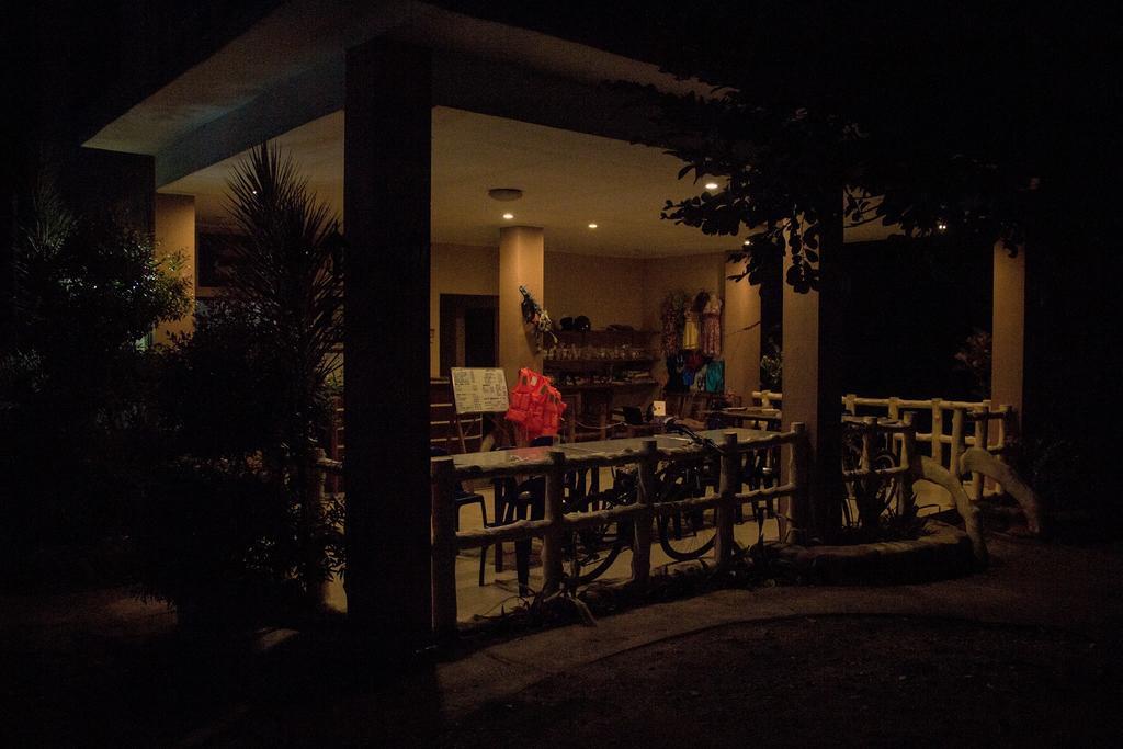 Alexis Cliff Dive Resort Panglao Exterior photo
